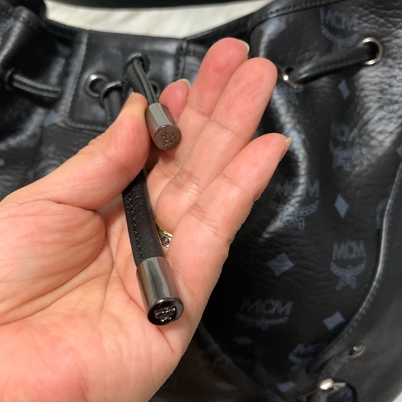 *** MCM Visetos drawstring *** - Picture 3 of 16